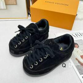 Picture of Louis Vuitton Shoes _SKULVsz35-45WM100412730
